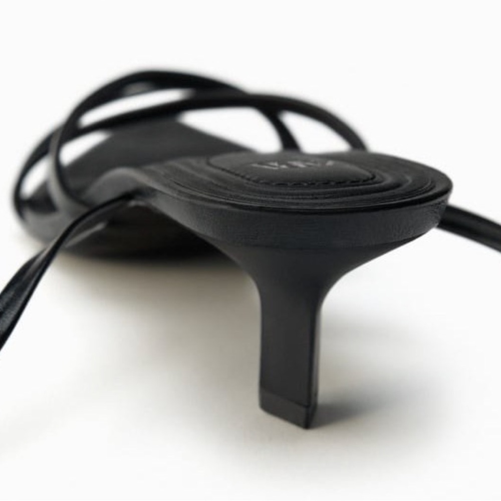 Zara Black Pointed Toe Strappy Ankle Tie Sandals - Picture 7 of 8
